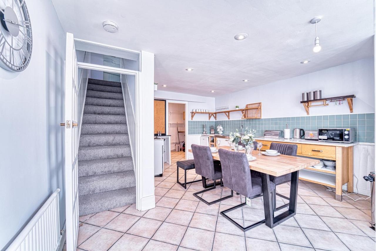 The Stylish Gem Of Bath - Football Table - Sleeps 10 Exteriör bild